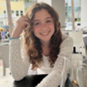 Meet your Posher, Maeve